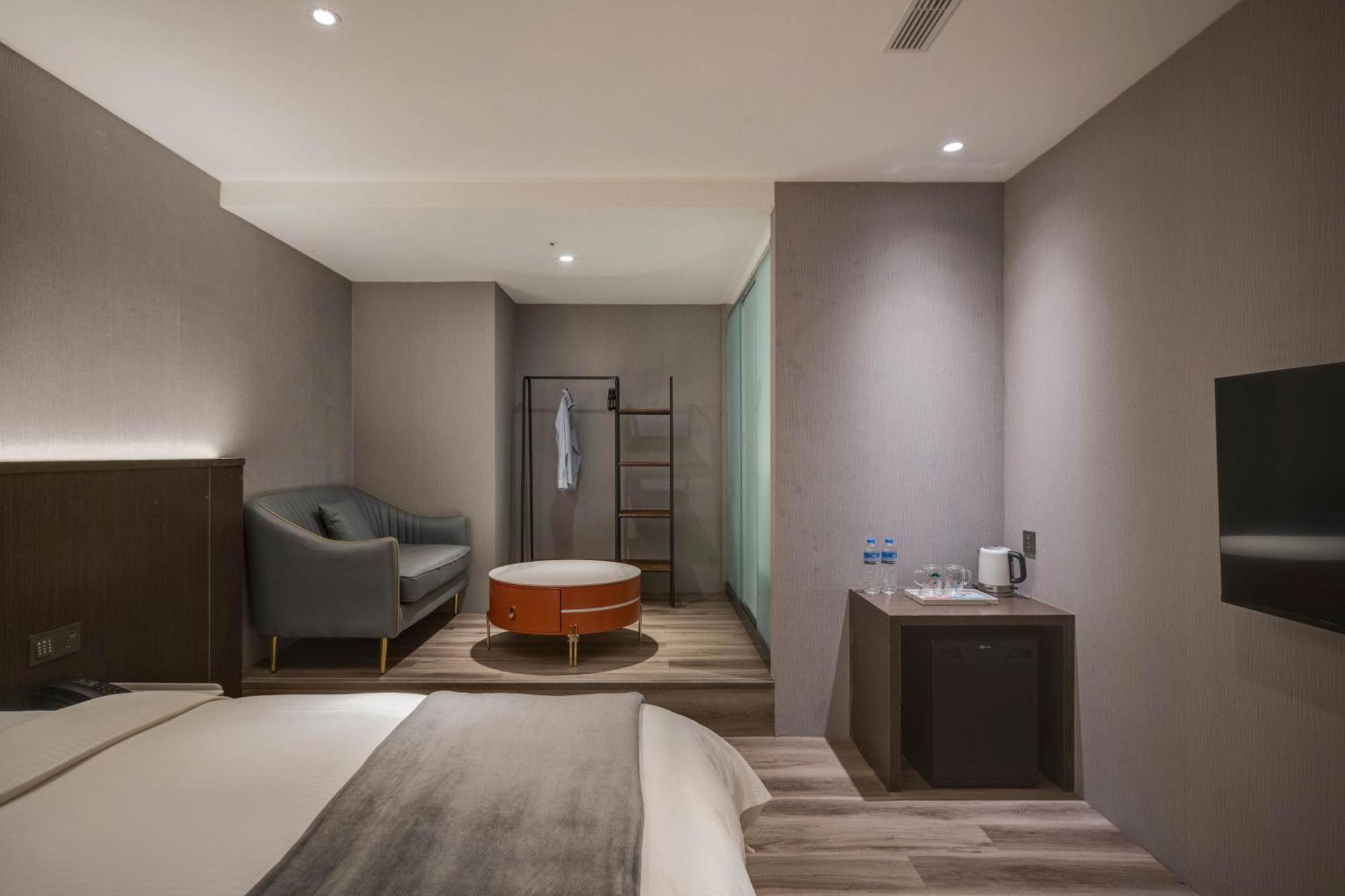 Fun Stay Inn Ximen Taipei Bagian luar foto