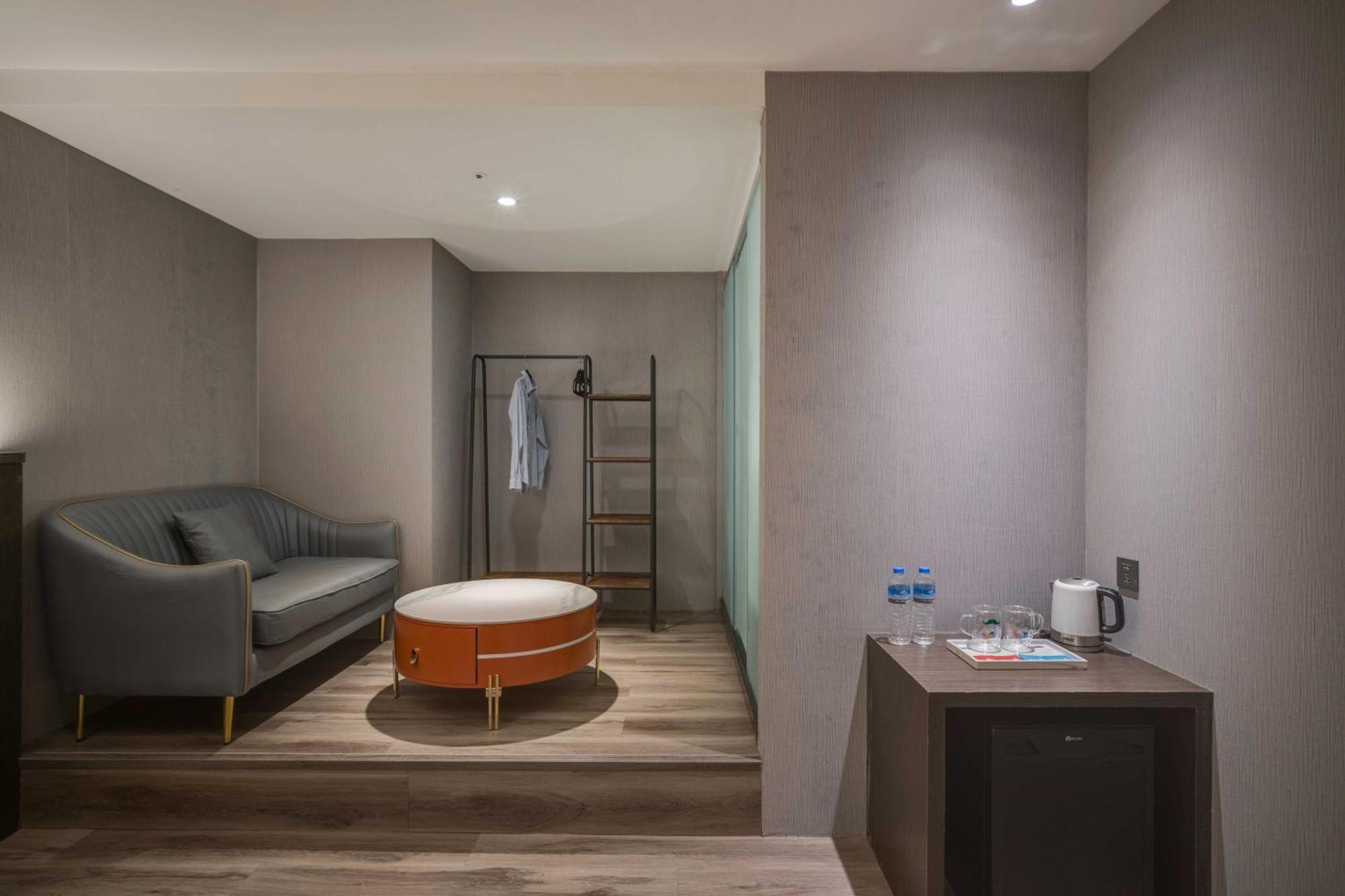 Fun Stay Inn Ximen Taipei Bagian luar foto